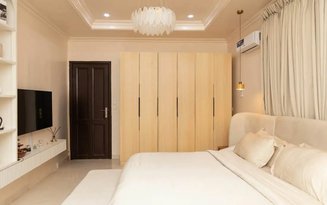 Bedroom, Full-height wardrobes, veneer TV unit, cove lighting